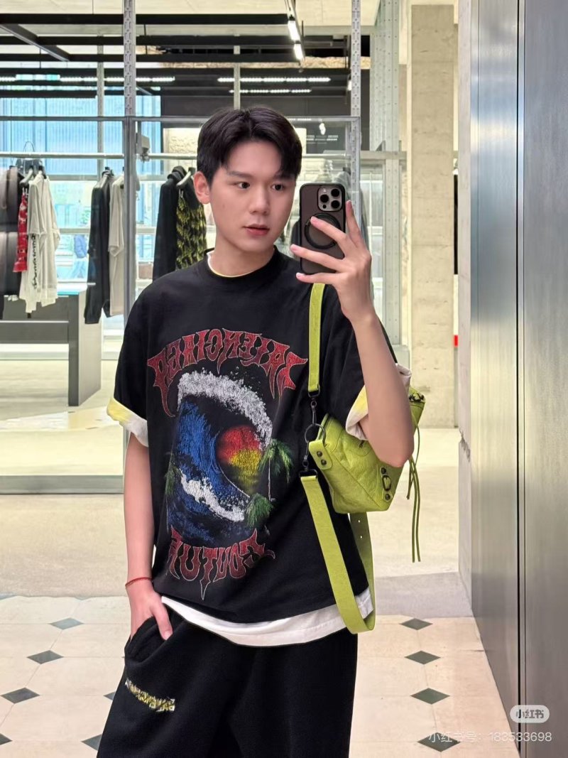 Black Graphic Print Short Sleeve T-Shirt with Colorful Dragon Design