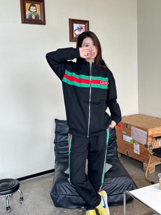 Gucci Black Track Pants with Green-Red-Green Web Stripe view 8