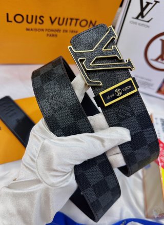Louis Vuitton Damier Graphite LV Logo Belt Black view 3