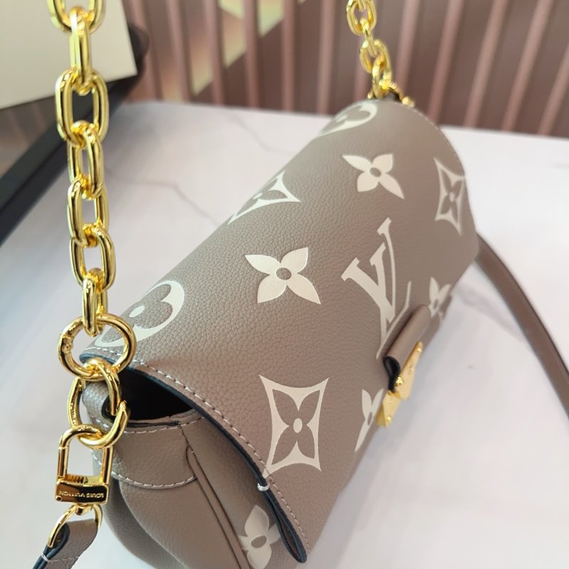 Louis Vuitton Favorite Chain Shoulder Bag Elephant Gray view
