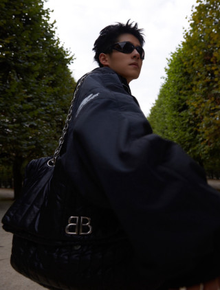 Balenciaga Butterfly Mirrored Letter Sunglasses Black view 5