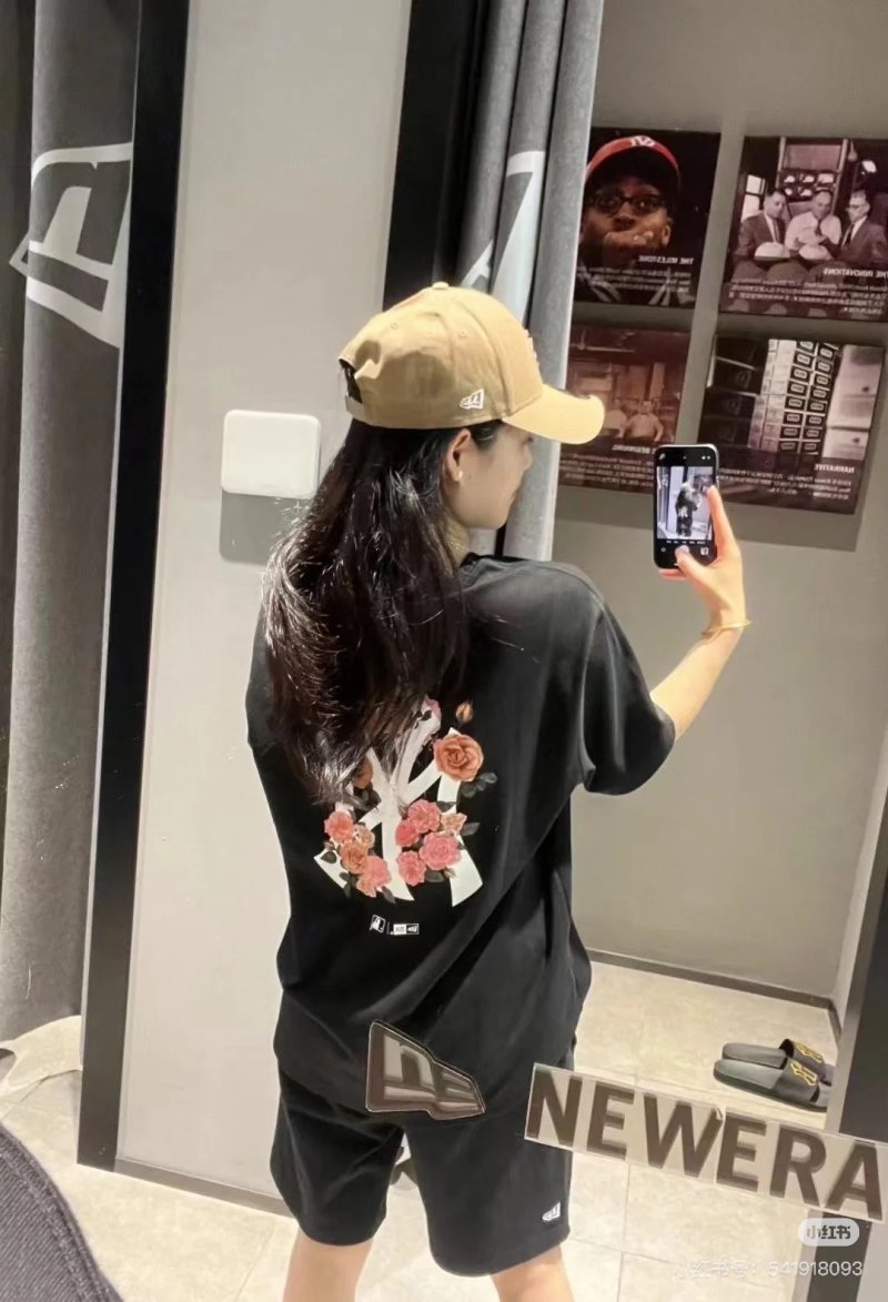 MLB Floral Rose Back Print Oversized Black T-Shirt view