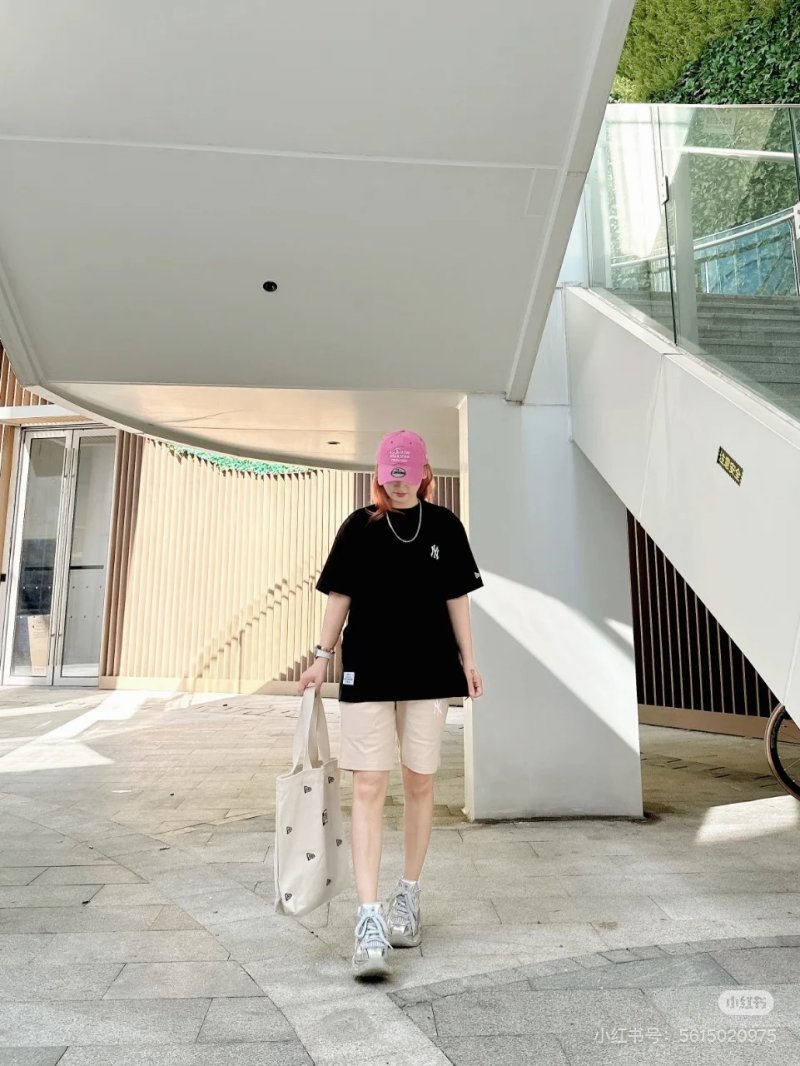 MLB Floral Rose Back Print Oversized Black T-Shirt view