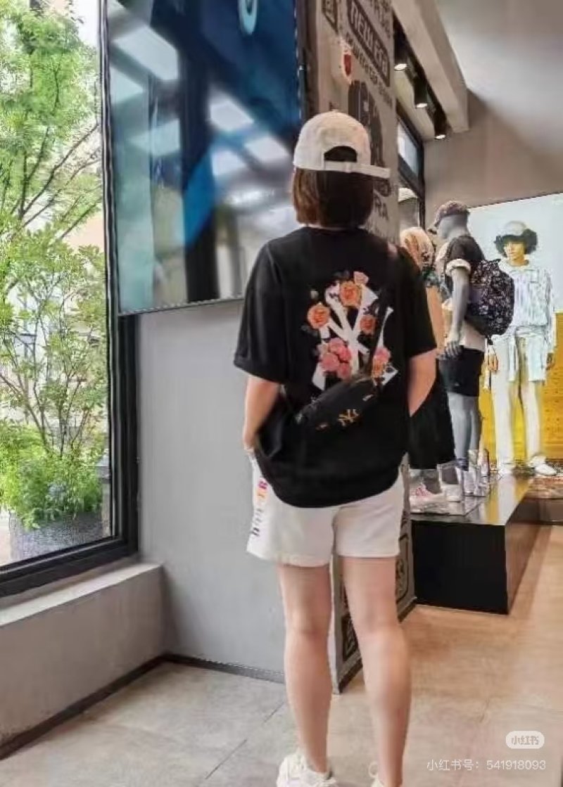 MLB Floral Rose Back Print Oversized Black T-Shirt view