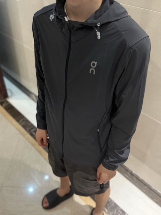 On Black Lightweight Hooded Running Jacket view 2