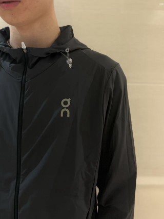 On Black Lightweight Hooded Running Jacket view 3