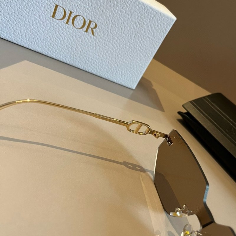 Dior Rimless Shield Sunglasses Gold & Brown view