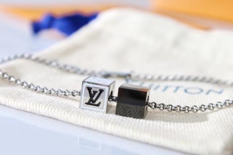 Louis Vuitton Gambling Dice Pendant Necklace - Silver view 8