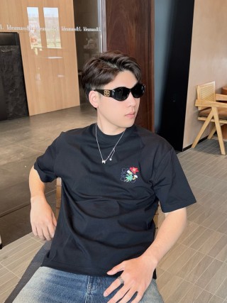 Black T-Shirt with Floral Embroidery Detail view 8