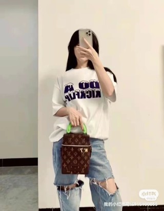 White Graphic Print Short Sleeve T-Shirt view 3