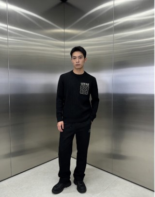 Loewe Anagram Logo Black Crewneck Sweater view 4