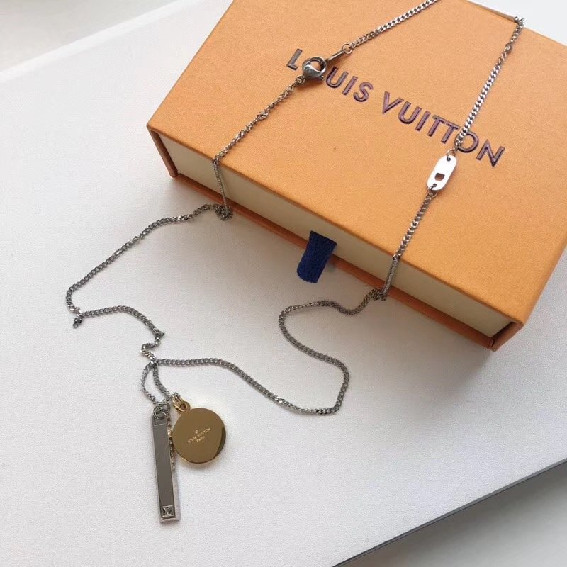Louis Vuitton Losine Chain Silver Necklace M64217 view