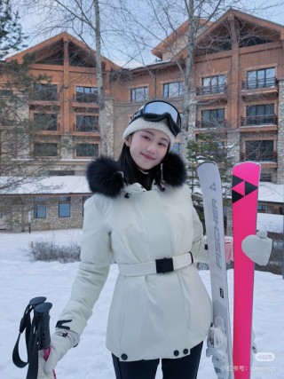 Premium White Down Jacket with Black Fur Hood view 9