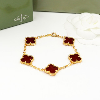 Van Cleef & Arpels Vintage Alhambra Four-Leaf Clover Gold Bracelet Red view 7