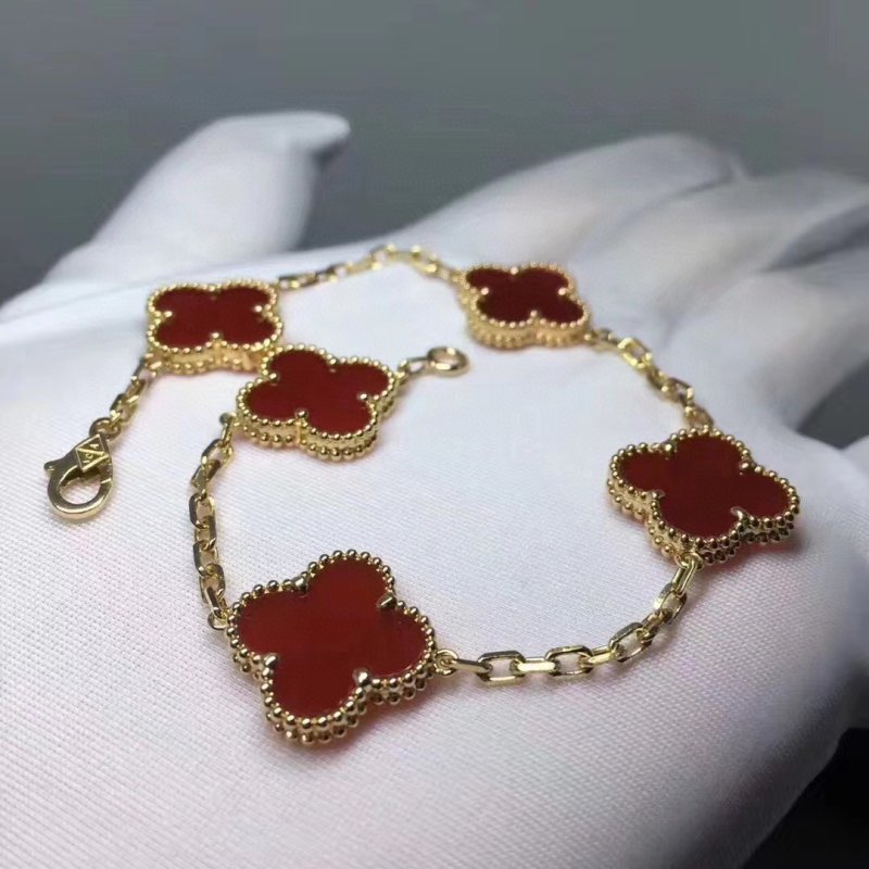 Van Cleef & Arpels Vintage Alhambra Four-Leaf Clover Gold Bracelet Red view