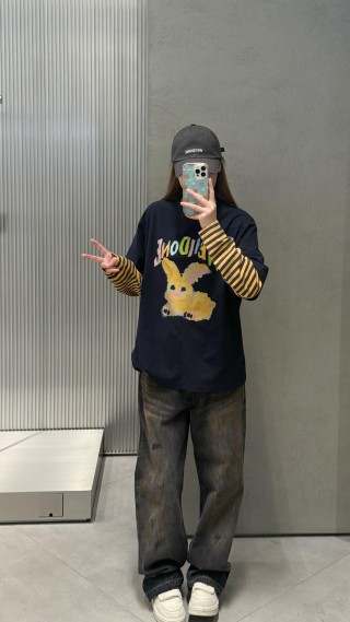 Black Oversized Graphic T-Shirt with Bunny Print view 2