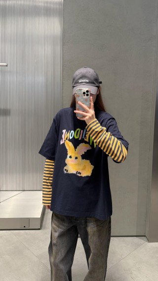 Black Oversized Graphic T-Shirt with Bunny Print view 3