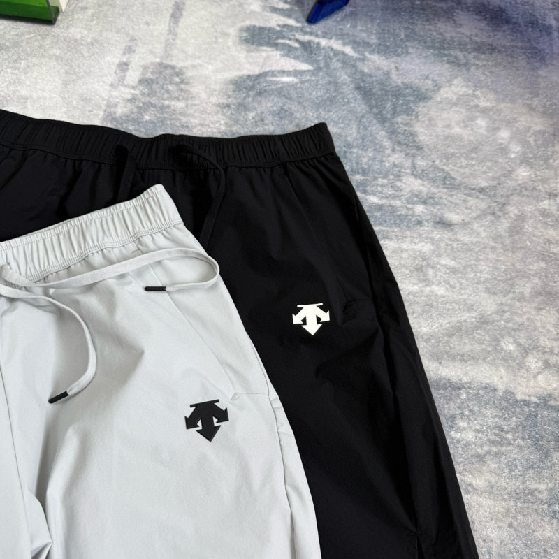Descente Ice-Silk Logo Polo Shirt - Black/Navy/Khaki view