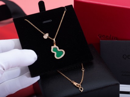 Qeelin Wulu Gourd Green Agate Pendant Necklace view 4