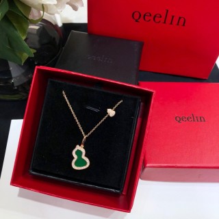 Qeelin Wulu Gourd Green Agate Pendant Necklace view 6