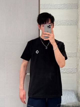 Black Minimalist Diamond Logo Short Sleeve T-Shirt view 2