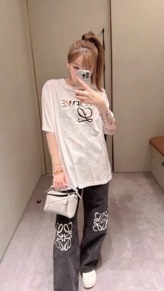 Loewe Anagram Logo White Short-Sleeve T-Shirt view 6