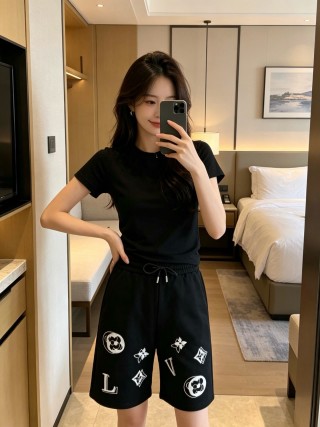 Louis Vuitton Monogram Casual Black Shorts view 4
