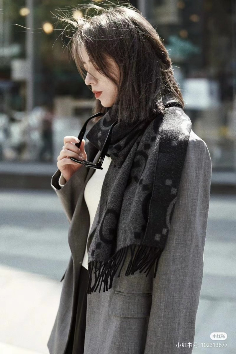 Gucci GG Reversible Jacquard Long Scarf Black
