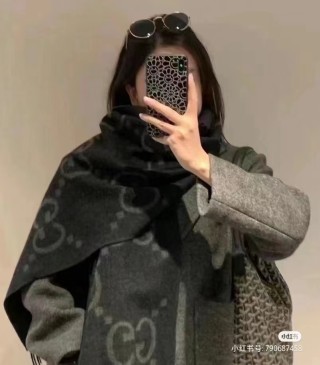 Gucci GG Reversible Jacquard Long Scarf Black view 4