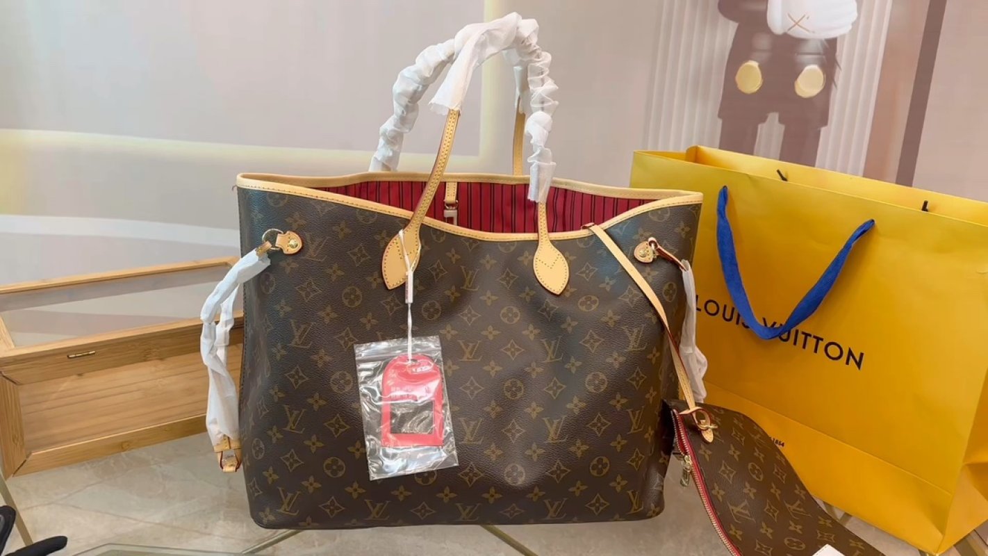 Louis Vuitton Monogram Neverfull MM Tote Bag Brown