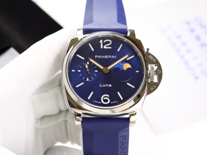 Panerai Luminor Due Luna Blue Dial 42mm Watch