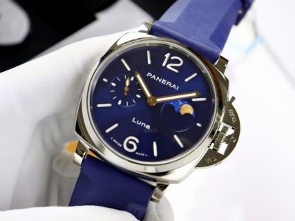 Panerai Luminor Due Luna Blue Dial 42mm Watch view 3