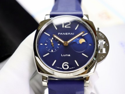 Panerai Luminor Due Luna Blue Dial 42mm Watch view 5