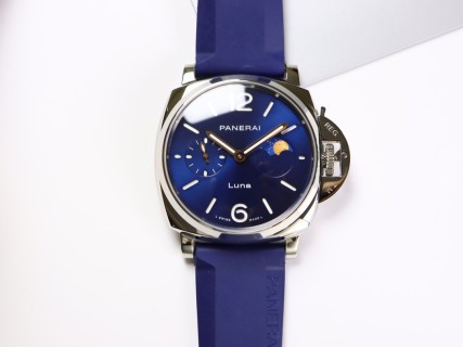 Panerai Luminor Due Luna Blue Dial 42mm Watch view 9