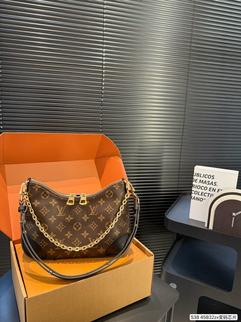 Louis Vuitton Monogram Shoulder Bag with Chain Strap view