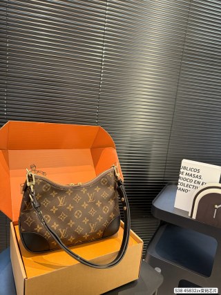 Louis Vuitton Monogram Shoulder Bag with Chain Strap view 5