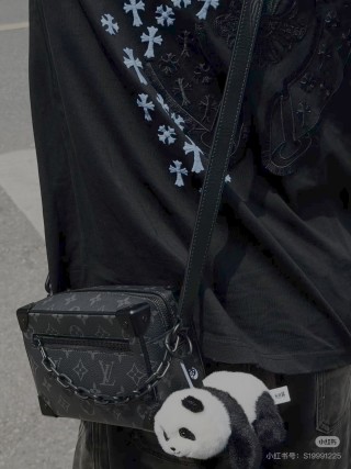 Louis Vuitton Soft Trunk Monogram Crossbody Bag Black view 2