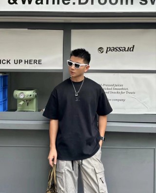 Louis Vuitton Black Logo T-Shirt with Yellow Patch view 8