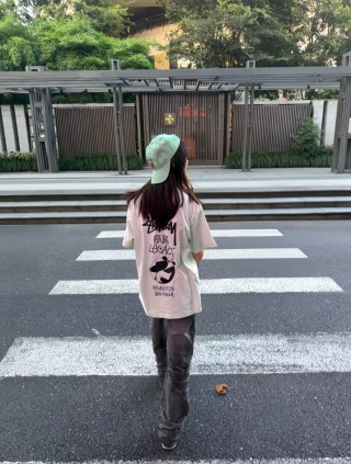 Stüssy Cream Short Sleeve T-Shirt with Logo Print view 4