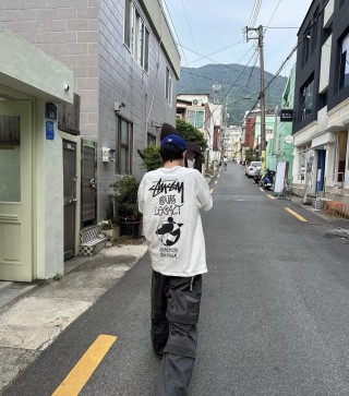 Stüssy Cream Short Sleeve T-Shirt with Logo Print view 6