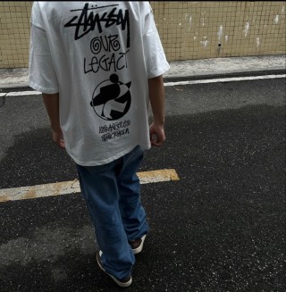 Stüssy Cream Short Sleeve T-Shirt with Logo Print view 9