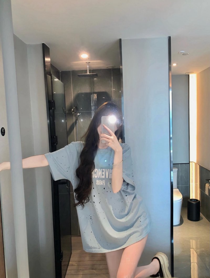 Oversized Grey Graphic Print T-Shirt with Distressed Detailing view
