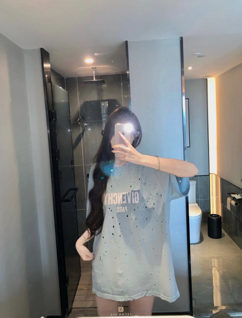 Oversized Grey Graphic Print T-Shirt with Distressed Detailing view
