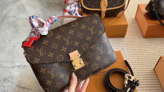 Louis Vuitton Monogram Metis Shoulder Bag Brown