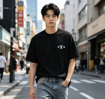 Louis Vuitton LV Monogram Black T-Shirt