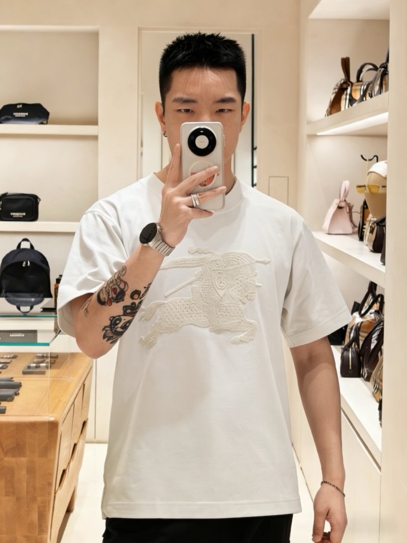 Burberry Embroidered Animal T-Shirt Cream view
