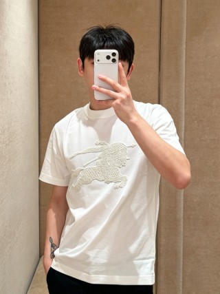 Burberry Embroidered Animal T-Shirt Cream view 3
