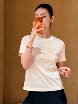 Burberry Embroidered Animal T-Shirt Cream view 4