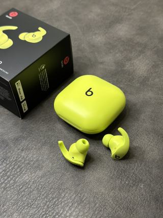Beats Fit Pro Wireless Earbuds – Volt Yellow view 2