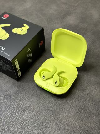 Beats Fit Pro Wireless Earbuds – Volt Yellow view 3